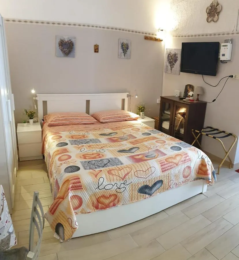 Giovanni S Little House Katania