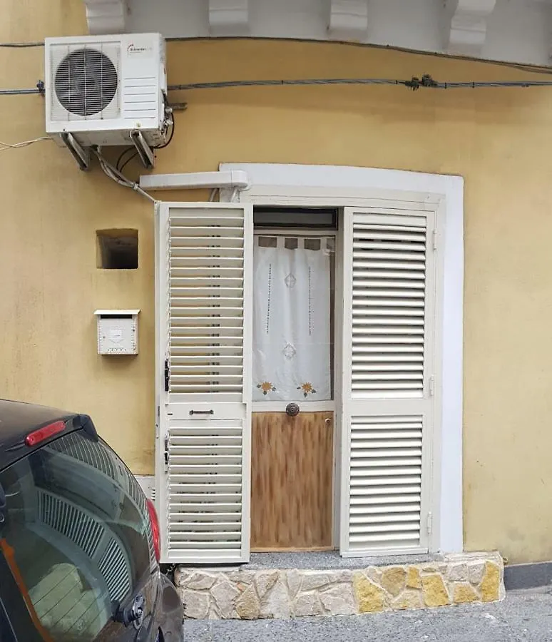 Giovanni S Little House Katania